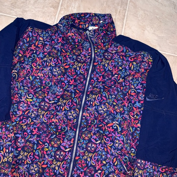 Vintage Nike Floral Print Jacket - Picture 2 of 3